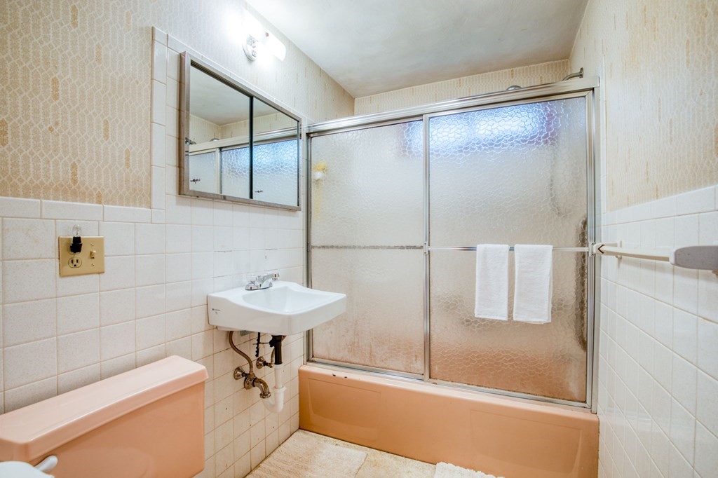 180 Feltham Road Springfield, MA 01118 - Photo 19 of 26 Gallery Image 19