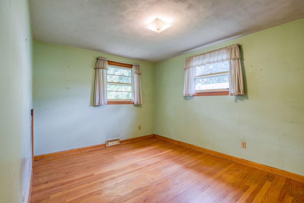 180 Feltham Road Springfield, MA 01118 - Photo 20 of 26 Gallery Image 20