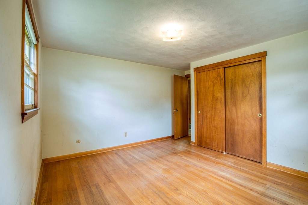 180 Feltham Road Springfield, MA 01118 - Photo 23 of 26 Gallery Image 23
