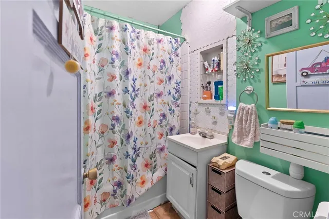 $520,000 | 12323 Edgebrook Avenue, Lynwood, CA 90262