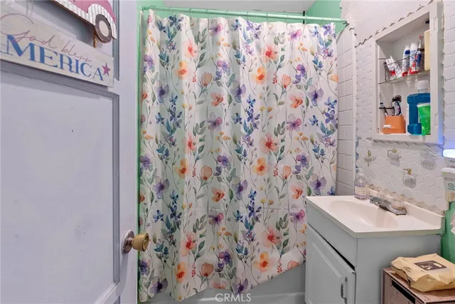 $520,000 | 12323 Edgebrook Avenue, Lynwood, CA 90262