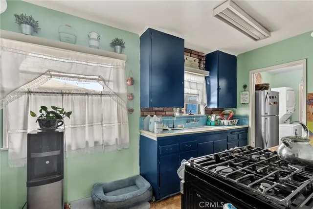 $520,000 | 12323 Edgebrook Avenue, Lynwood, CA 90262