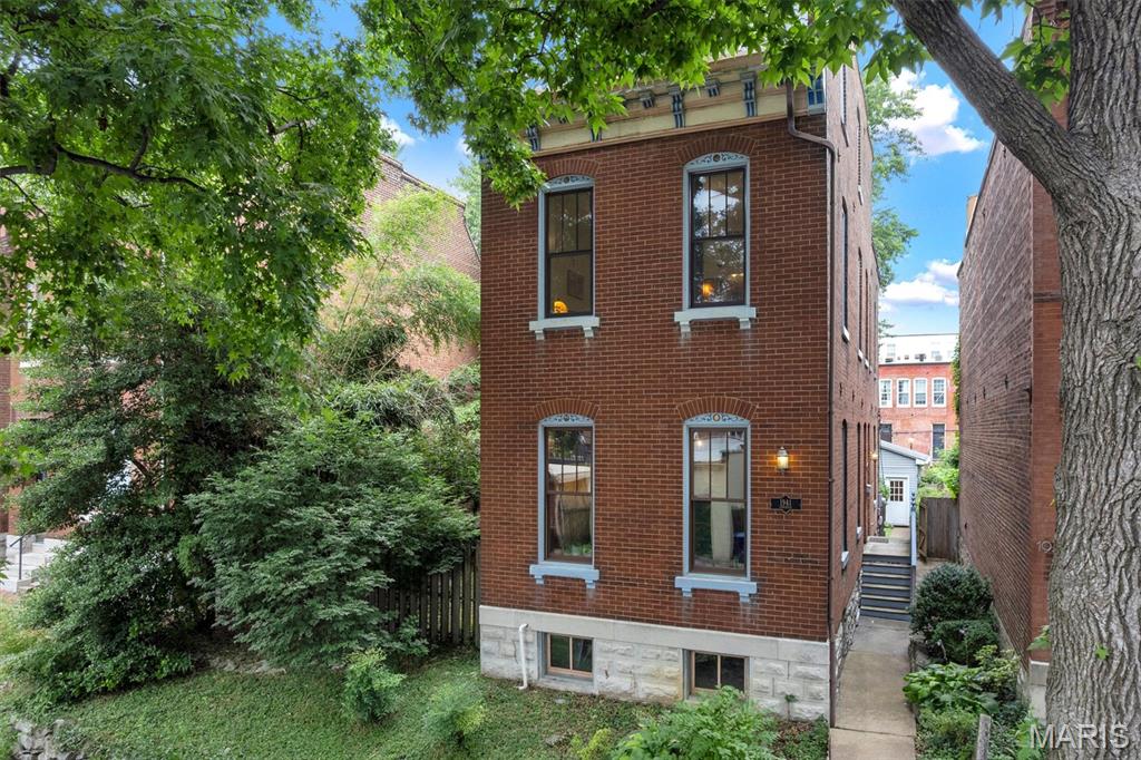 1941 Congress Street St. Louis, MO 63118 - Photo 2 of 52