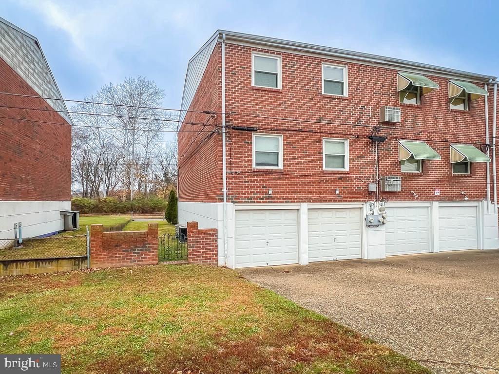 10843 Academy Road Philadelphia, PA 19154 - Photo 30 of 30 front view of a house with a yard