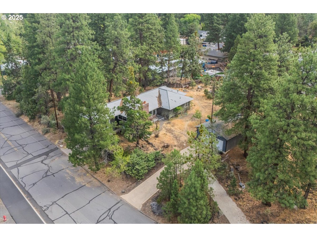438 Northeast 9th Street Bend, OR 97701 - Photo 20 of 29 a view of a yard
