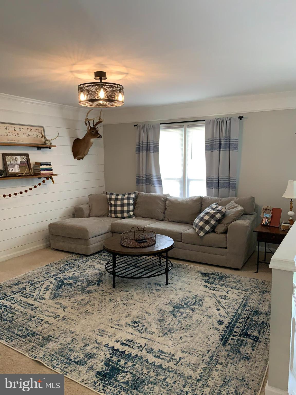 4 Leamington Road Fredericksburg, VA 22406 - Photo 4 of 18 Living Room