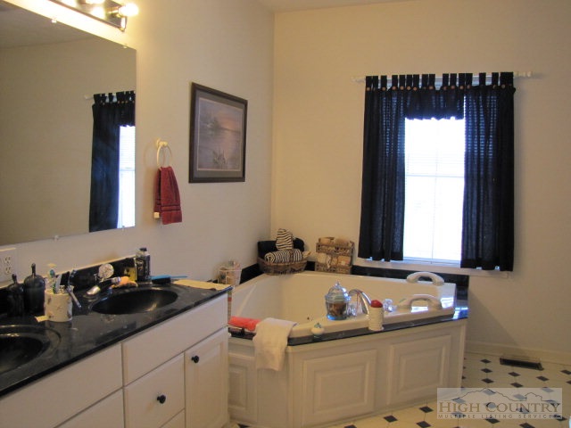 440 River Bend Hills Road Crumpler, NC 28617 - Photo 10 of 22 Gallery Image 10