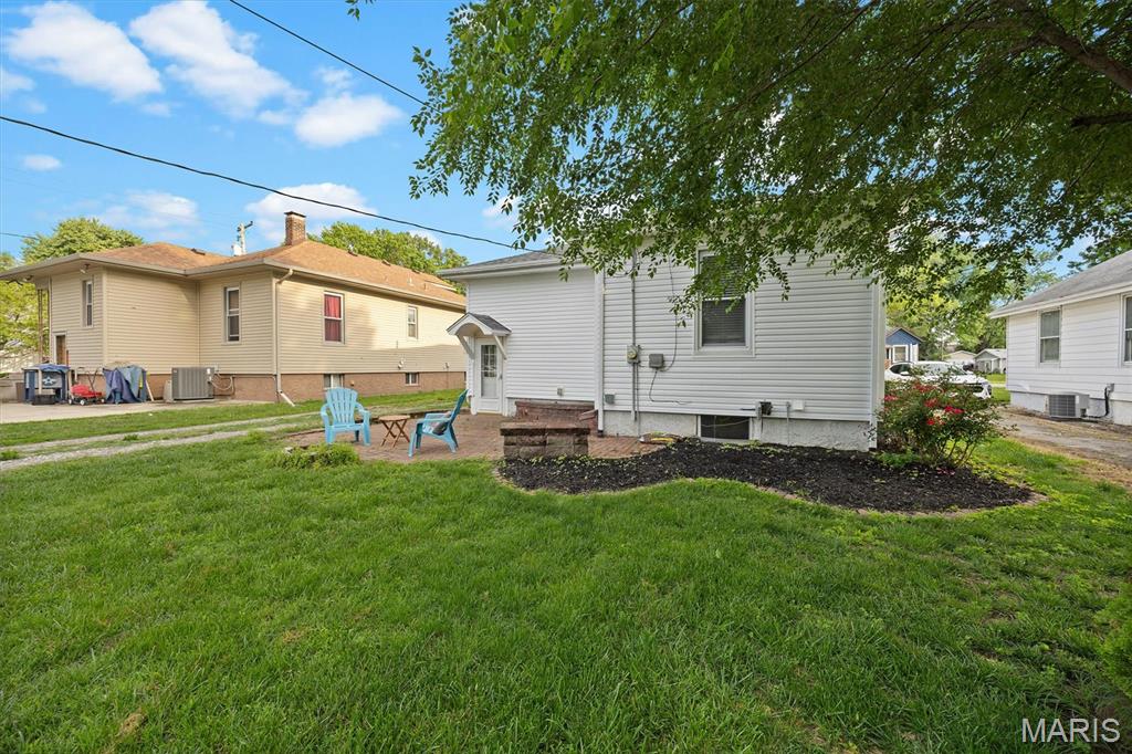 418 East Adams Street O'Fallon, IL 62269 - Photo 25 of 33