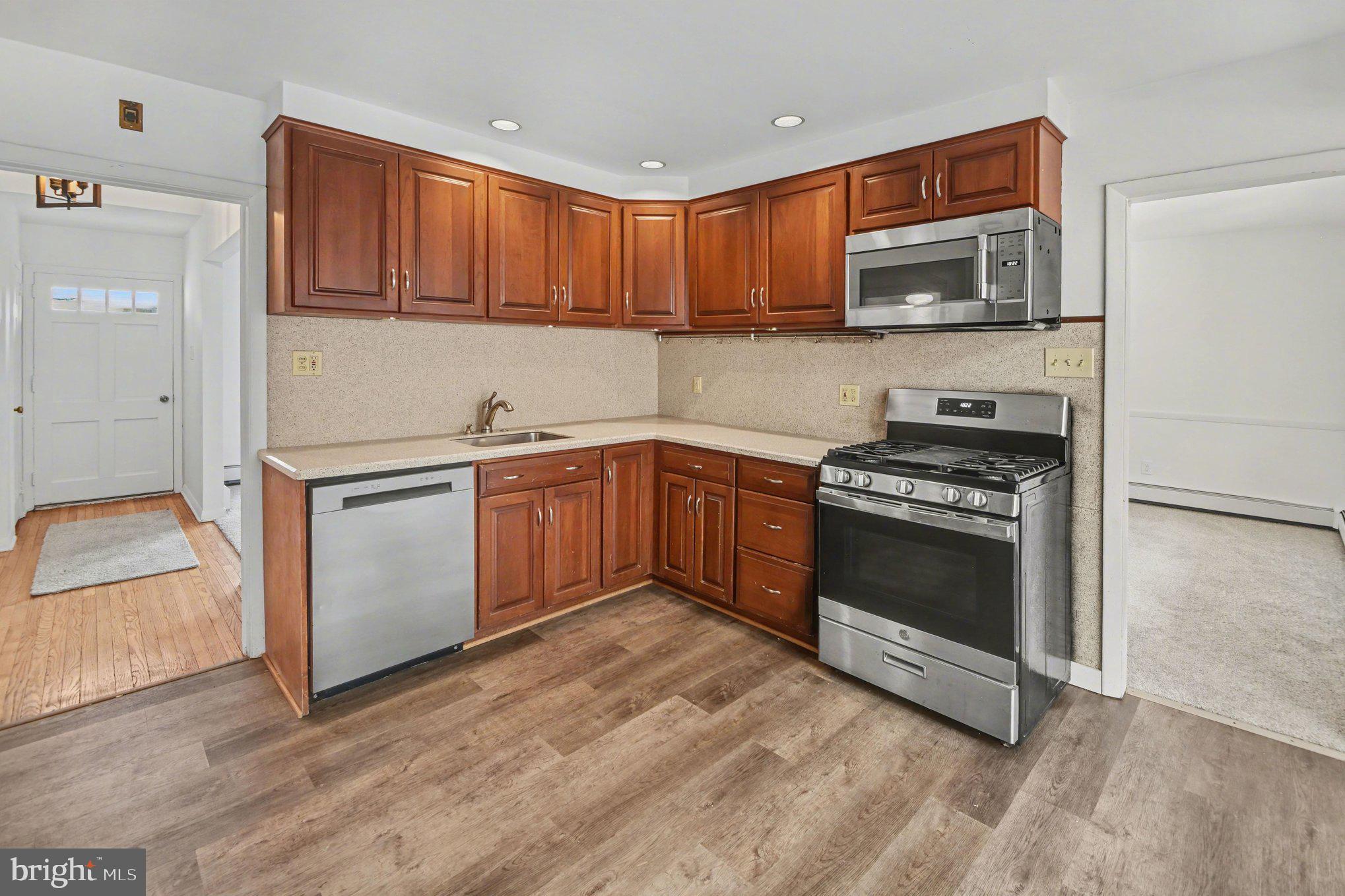 542 Upper Weadley Road Wayne, PA 19087 - Photo 13 of 49
