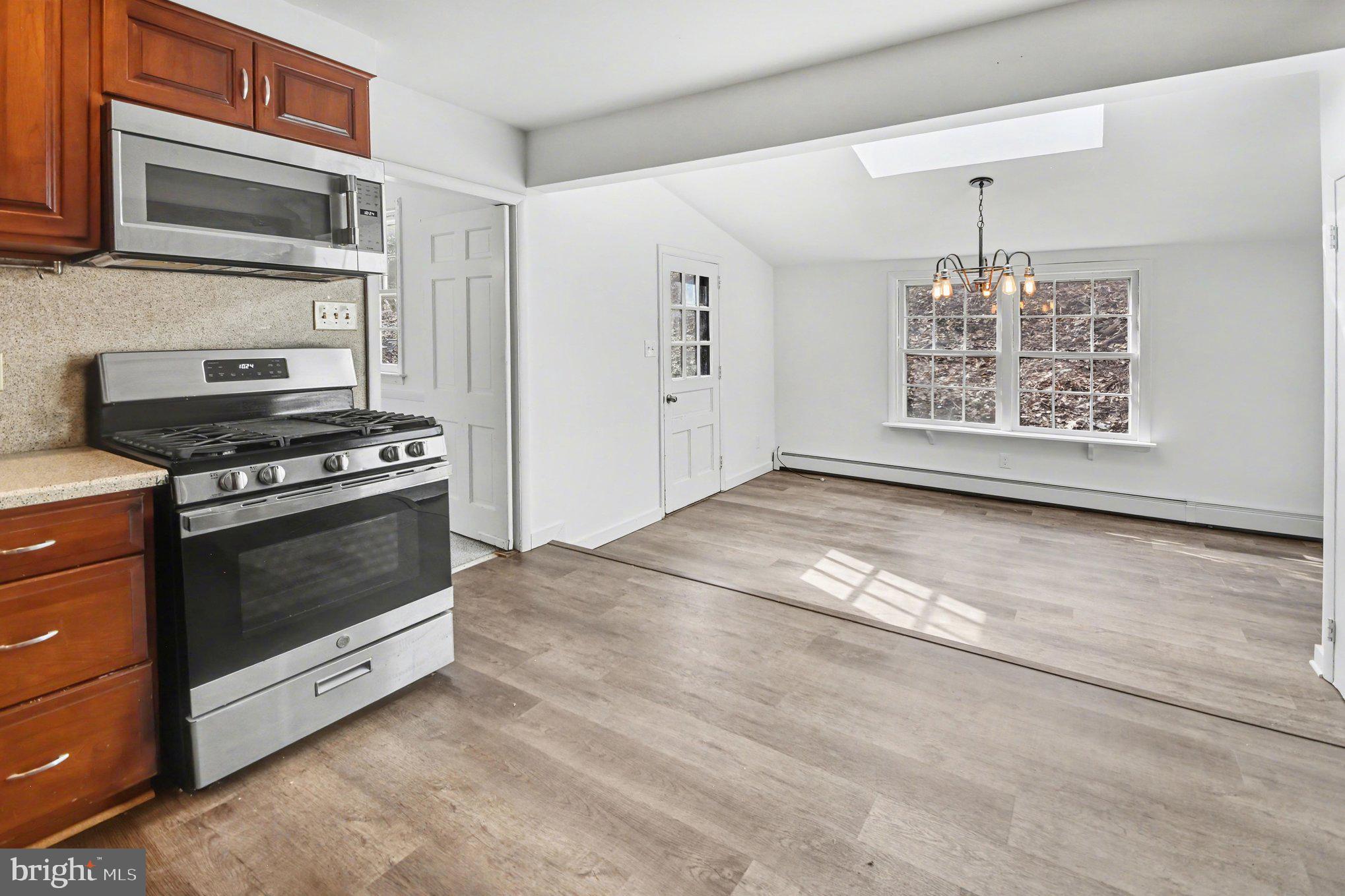 542 Upper Weadley Road Wayne, PA 19087 - Photo 14 of 49