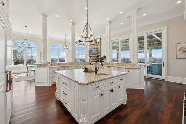 $15,000,000 | 513 King Richards Court, Franklin, TN 37067