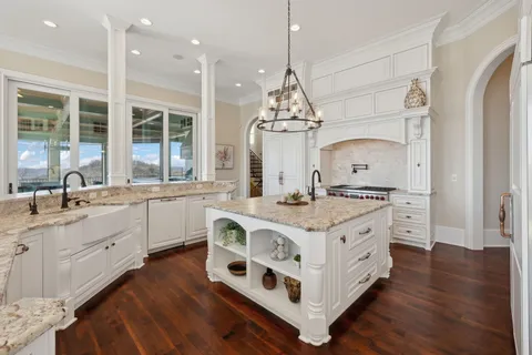 $15,000,000 | 513 King Richards Court, Franklin, TN 37067