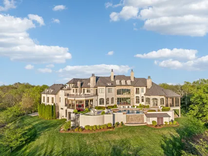 $15,000,000 | 513 King Richards Court, Franklin, TN 37067