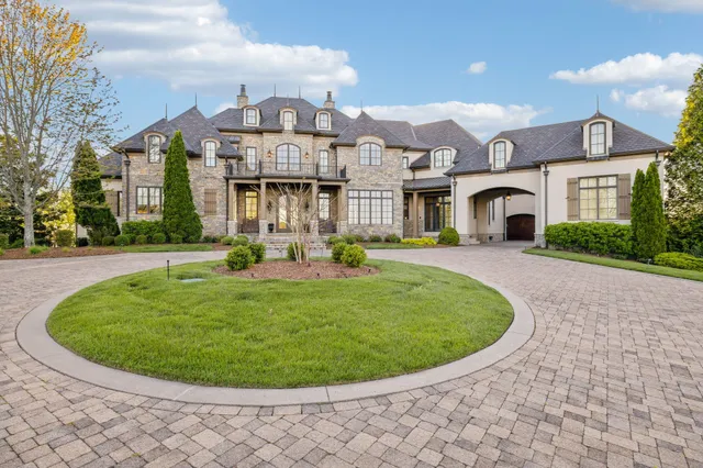 $15,000,000 | 513 King Richards Court, Franklin, TN 37067