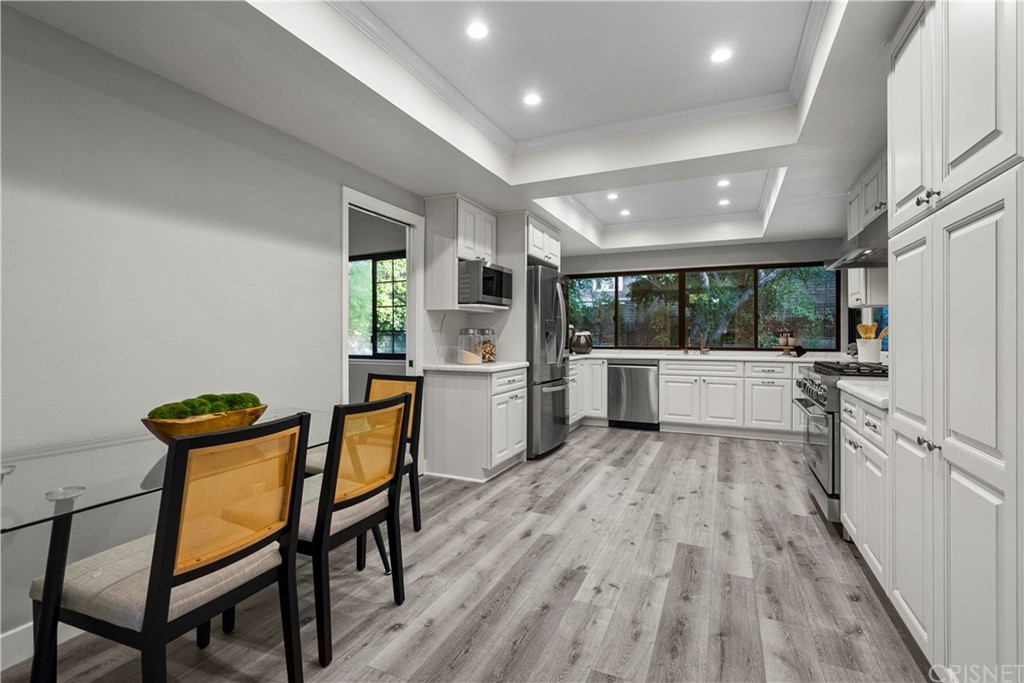 23524 Highland Glen Drive Newhall, CA 91321 - Photo 11 of 53