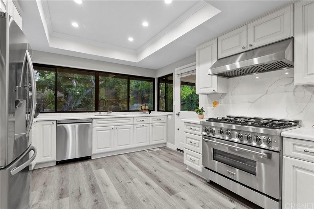 23524 Highland Glen Drive Newhall, CA 91321 - Photo 13 of 53