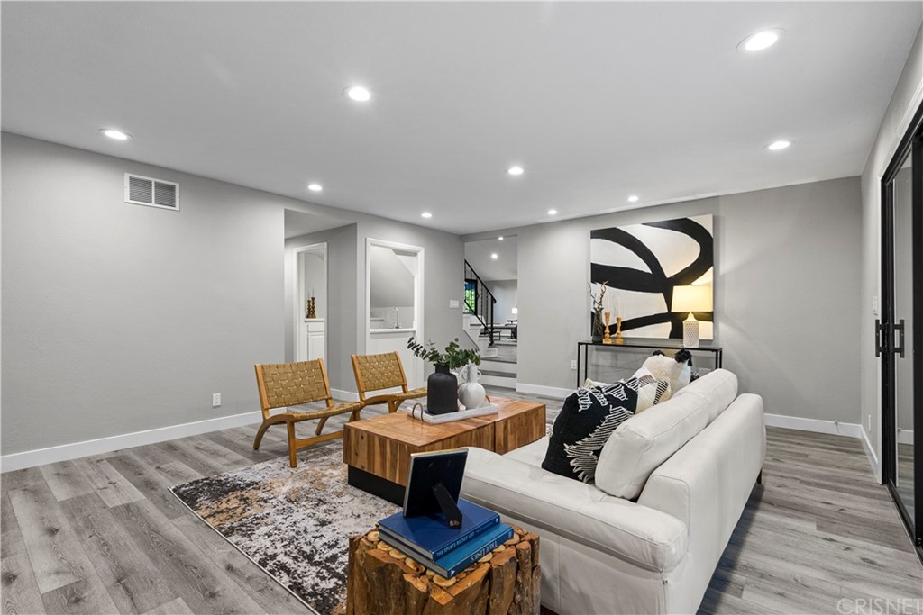 23524 Highland Glen Drive Newhall, CA 91321 - Photo 22 of 53