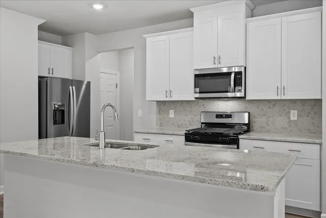 $274,900 | 887 Penfold Pointe, Wellford, SC 29385