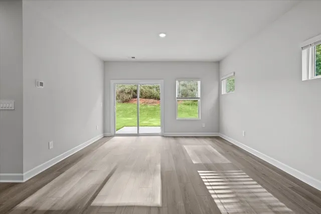 $274,900 | 887 Penfold Pointe, Wellford, SC 29385