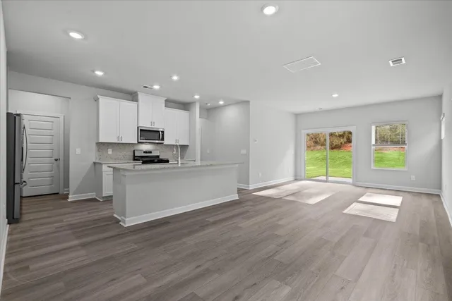 $274,900 | 887 Penfold Pointe, Wellford, SC 29385