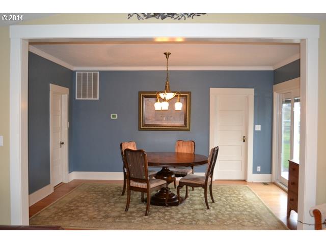 40990 Southwest Laurelwood Road Gaston, OR 97119 - Photo 4 of 14 a dining room with furniture and window