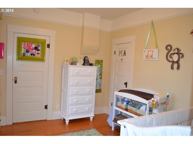 40990 Southwest Laurelwood Road Gaston, OR 97119 - Photo 8 of 14 a view of room with hardwood wall and painting
