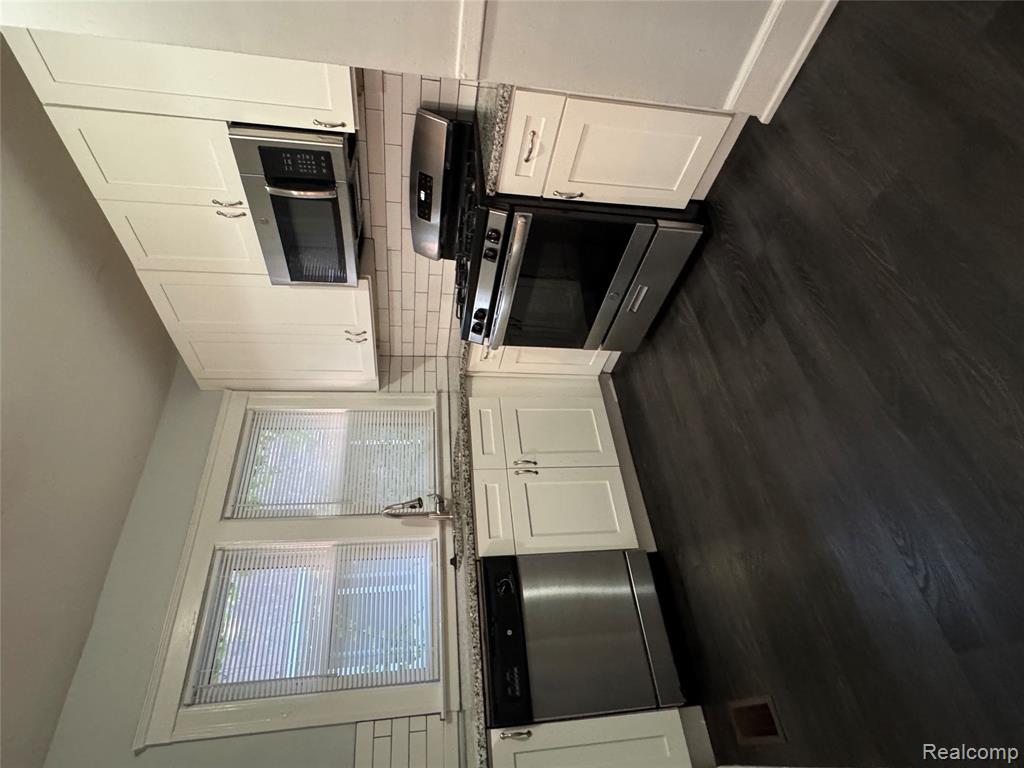 864 Nottingham Road, Unit 1N Grosse Pointe, MI 48230 - Photo 4 of 11