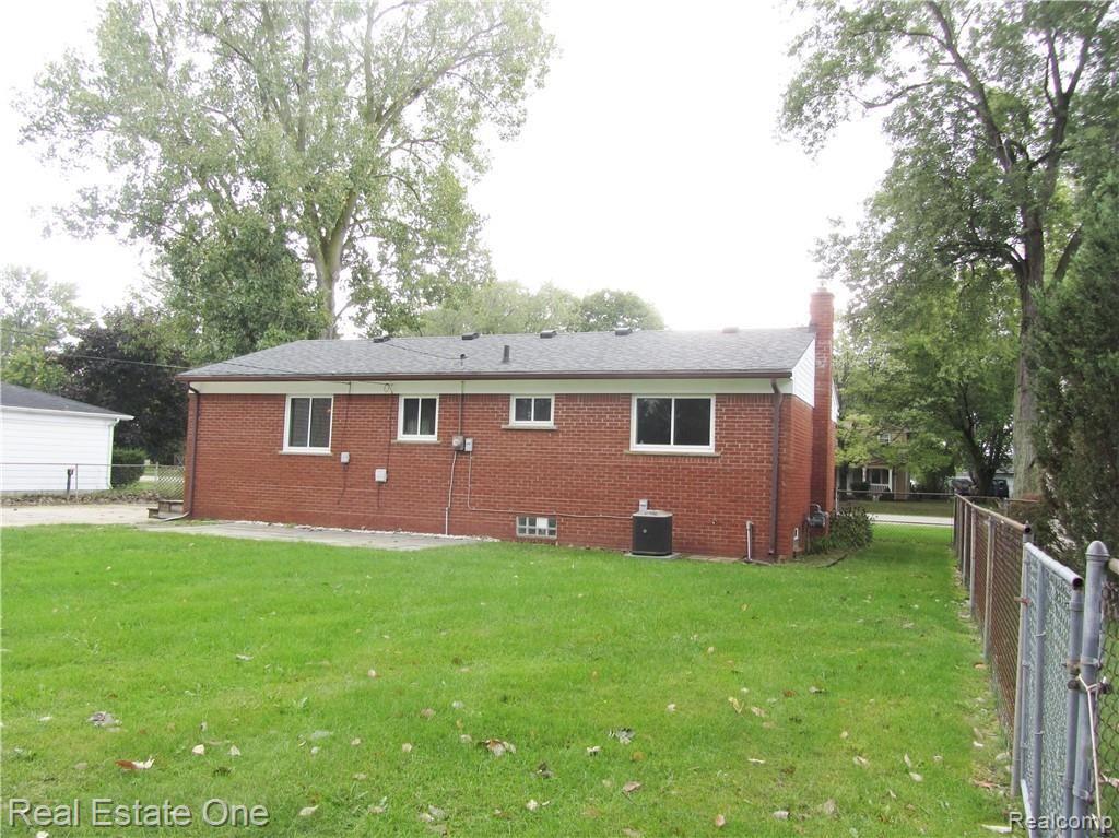 15410 Beech Daly Road Taylor, MI 48180 - Photo 35 of 48 004.JPG