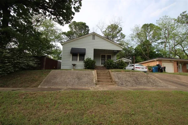 $160,000 | 1415 West Crawford Street, Denison, TX 75020