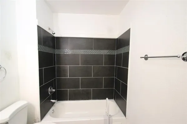 $160,000 | 1415 West Crawford Street, Denison, TX 75020