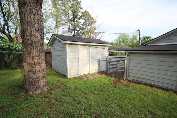 $160,000 | 1415 West Crawford Street, Denison, TX 75020