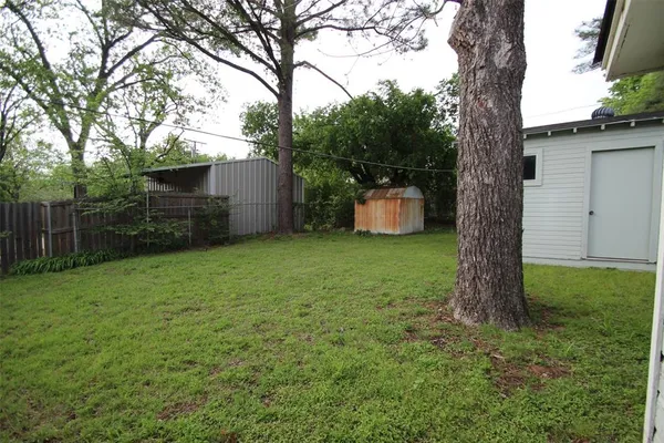 $160,000 | 1415 West Crawford Street, Denison, TX 75020