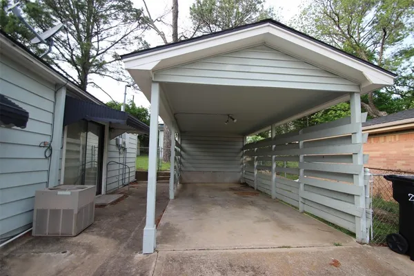 $160,000 | 1415 West Crawford Street, Denison, TX 75020