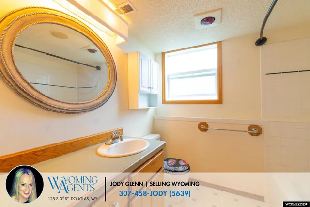 $289,900 | 903 Leal Street, Douglas, WY 82633