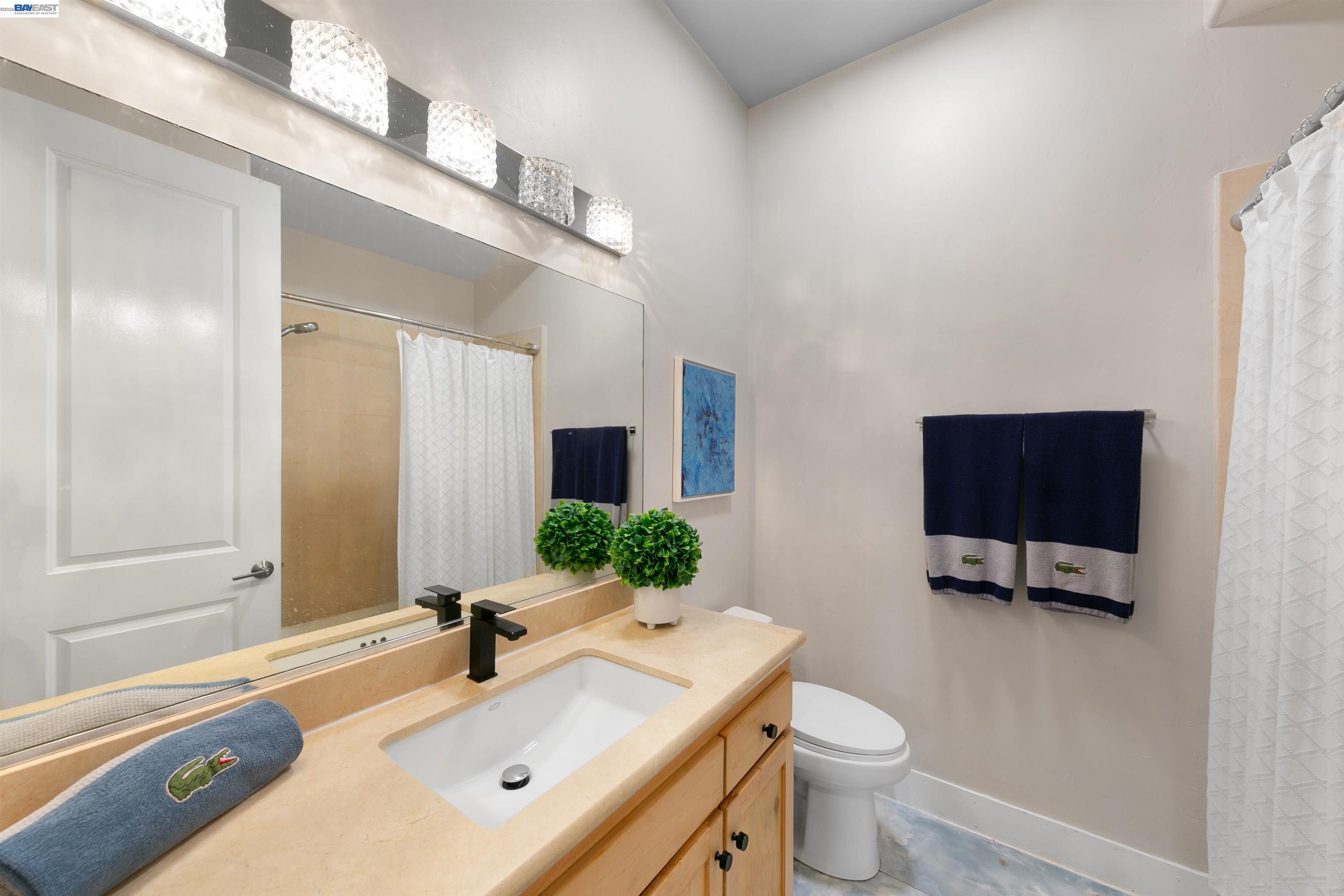 7010 Pinehaven Road Oakland, CA 94611 - Photo 19 of 29