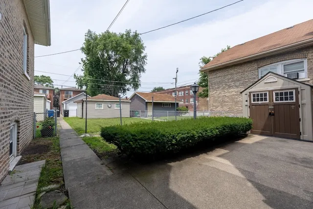 $309,900 | 2802 Cuyler Avenue, Berwyn, IL 60402