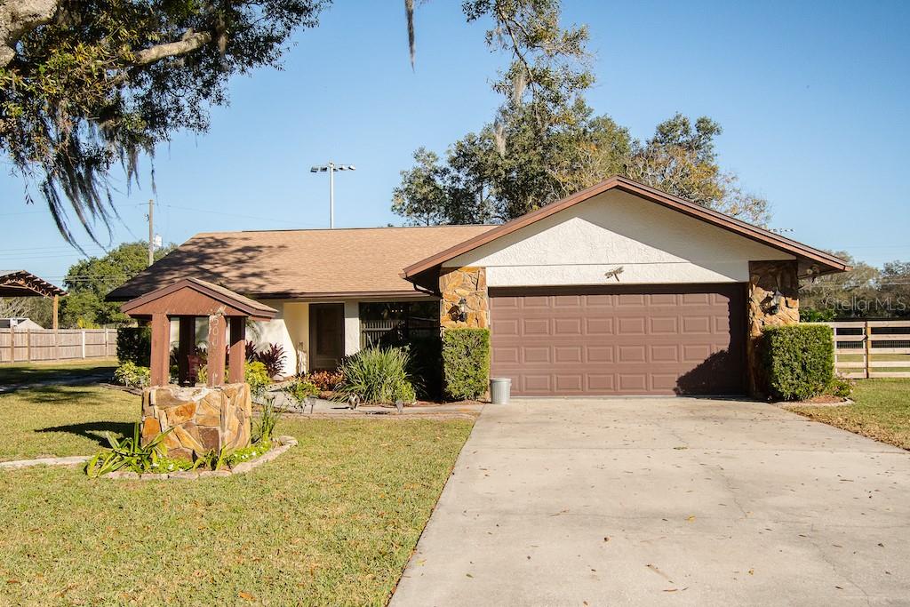 5008 Beach Farm Road Plant City, FL 33567 - Photo 1 of 1 Gallery Image 1