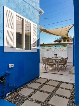 $1,595,000 | 1828 Cable Street, San Diego, CA 92107