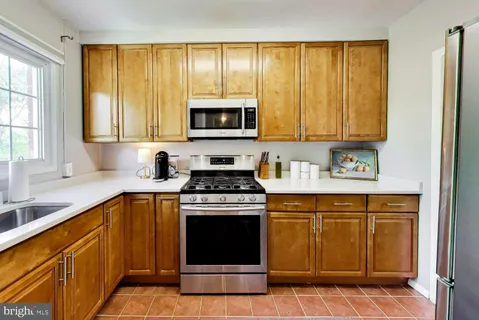 $324,900 | 3442 Martha Custis Drive, Alexandria, VA 22302