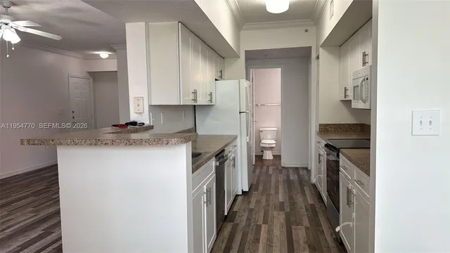 $2,375 | 160 Southwest 117th Terrace, Unit 6202, Pembroke Pines, FL 33025