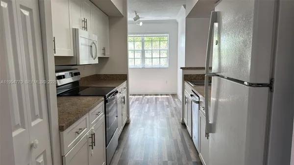 $2,375 | 160 Southwest 117th Terrace, Unit 6202, Pembroke Pines, FL 33025