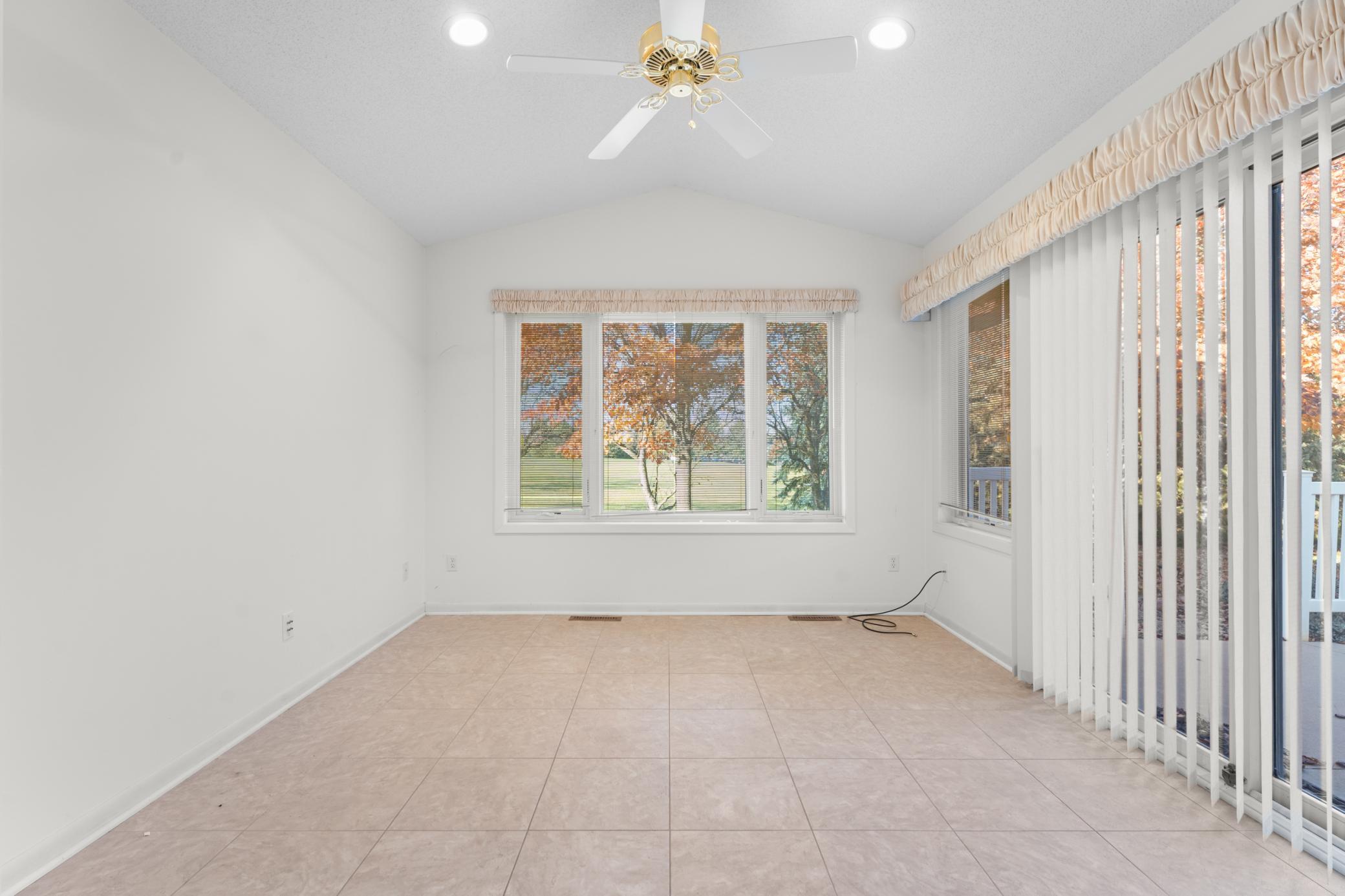 2437 Viola Heights Drive Northeast Rochester, MN 55906 - Photo 11 of 54