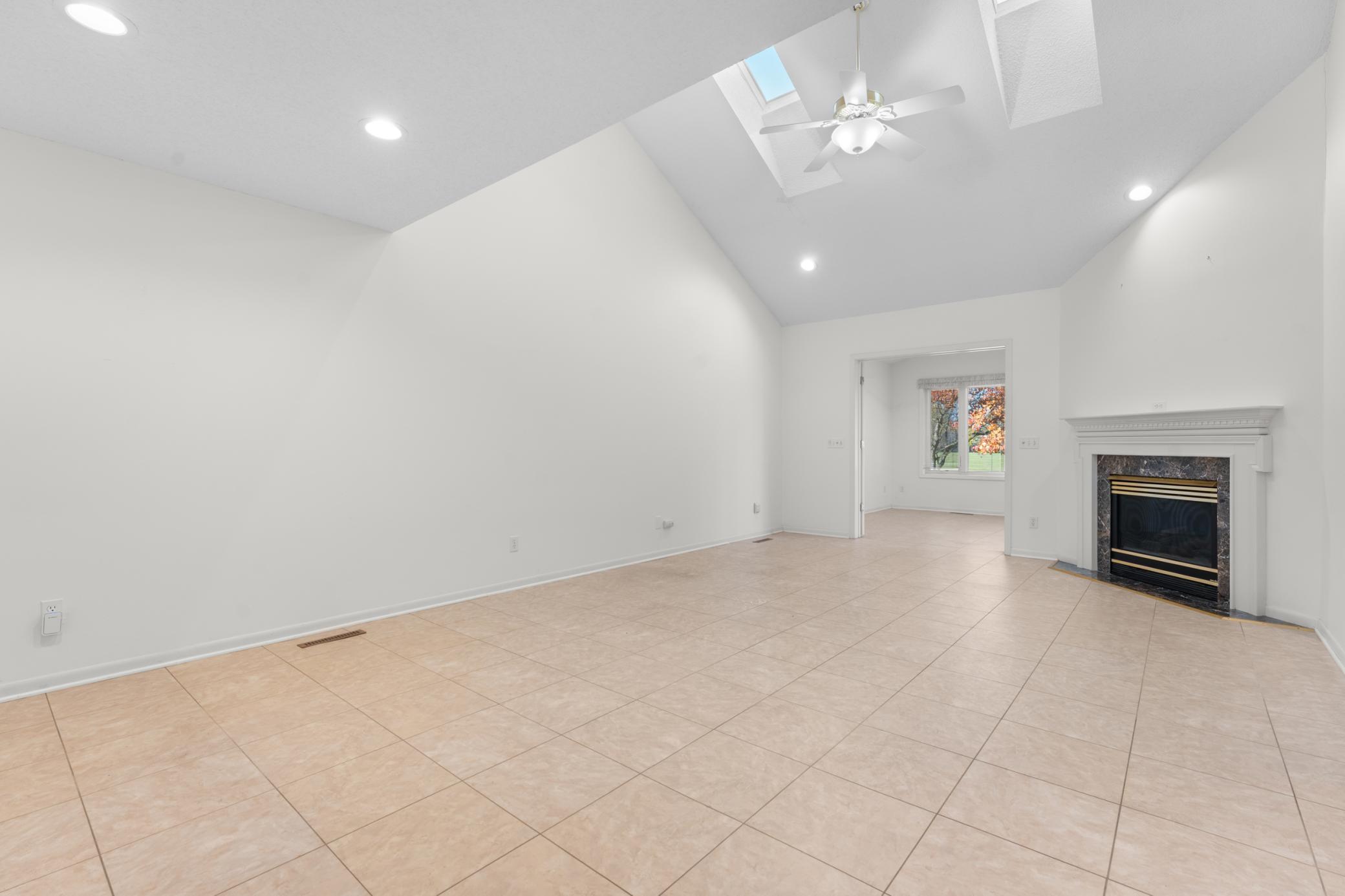 2437 Viola Heights Drive Northeast Rochester, MN 55906 - Photo 9 of 54