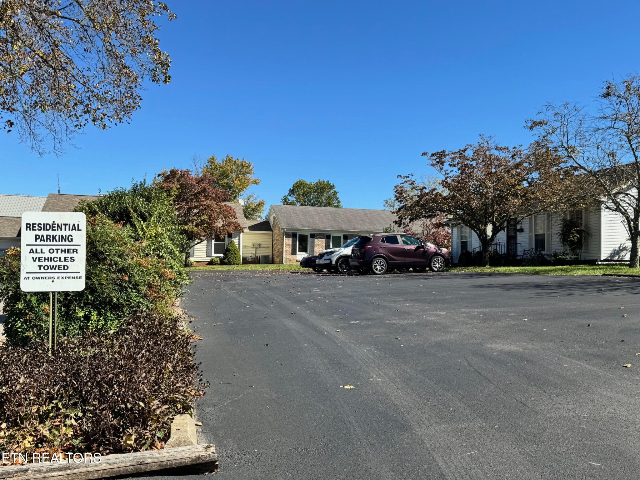 34 Hampton Square Crossville, TN 38555 - Photo 30 of 30 a front view of a house with a yard and garage