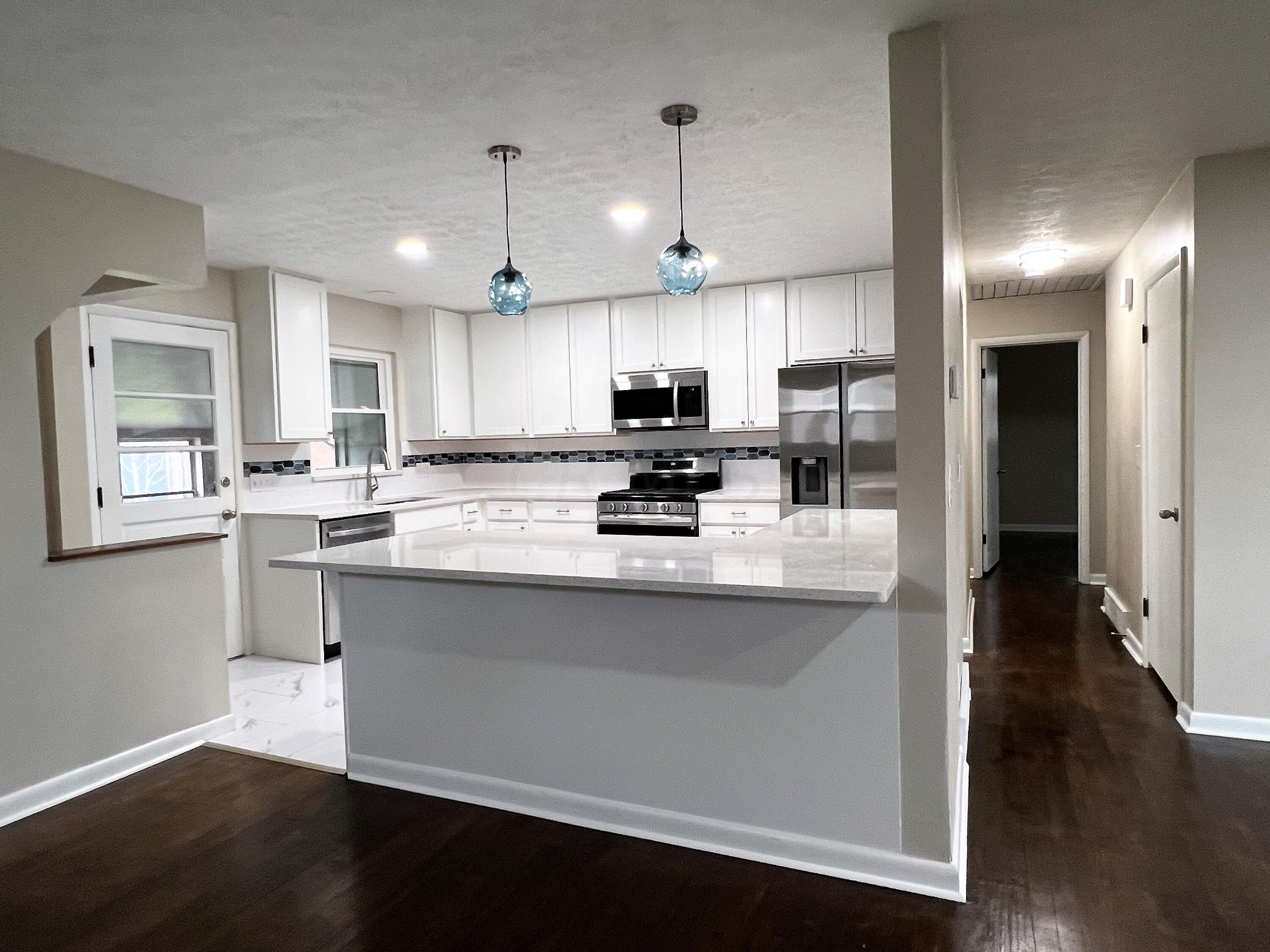 996 Wetmore Road Columbus, OH 43224 - Photo 5 of 22 996 Wetmore - Kitchen I