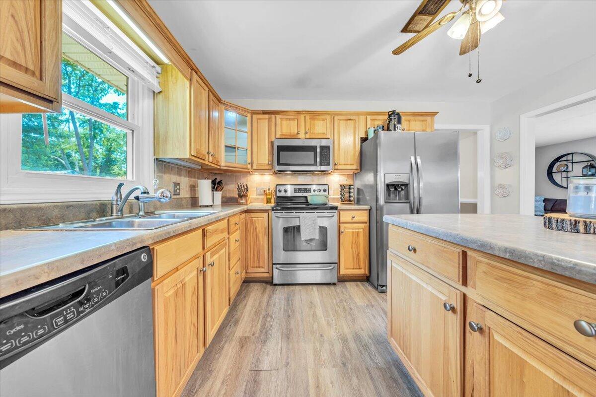 123 Apple Tree Road Roanoke, VA 24019 - Photo 15 of 37 15-MIB06405