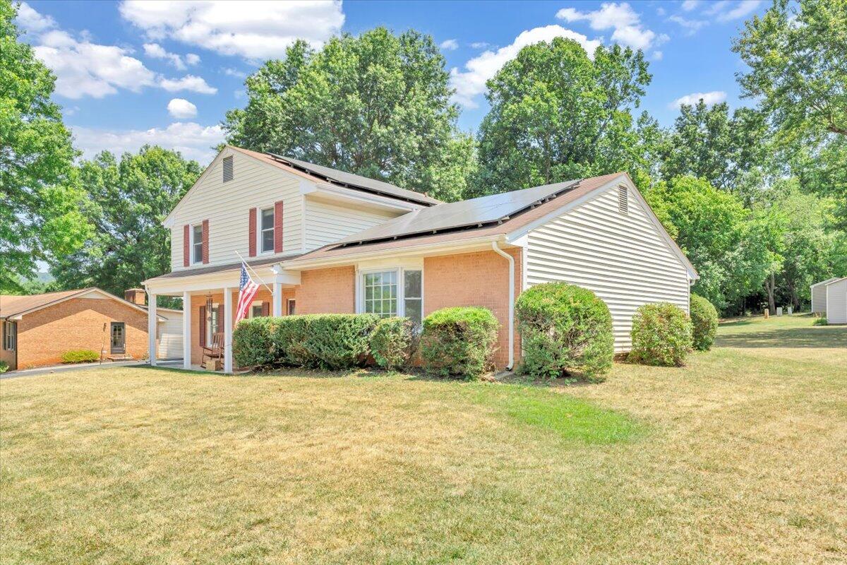 123 Apple Tree Road Roanoke, VA 24019 - Photo 2 of 37 02-MIB06468