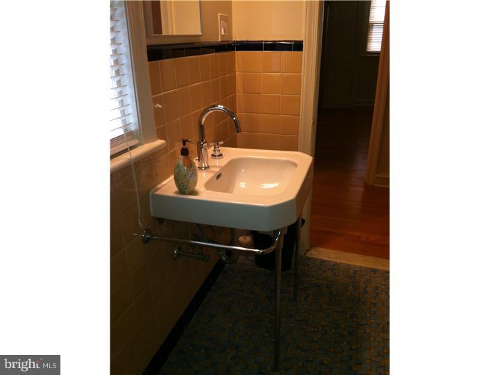 105 Fairview Road Springfield, PA 19064 - Photo 12 of 16 Bathroom