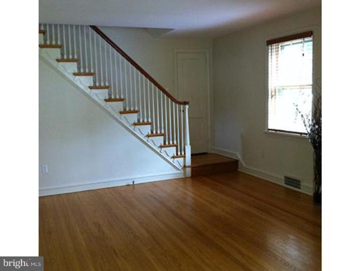 105 Fairview Road Springfield, PA 19064 - Photo 4 of 16 Living Room