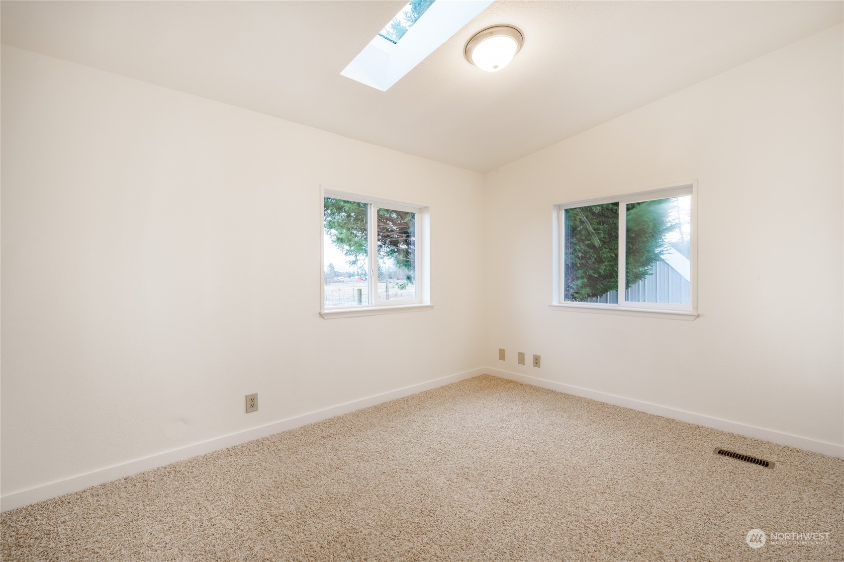 6671 Olson Road Ferndale, WA 98248 - Photo 26 of 40 an empty room with windows